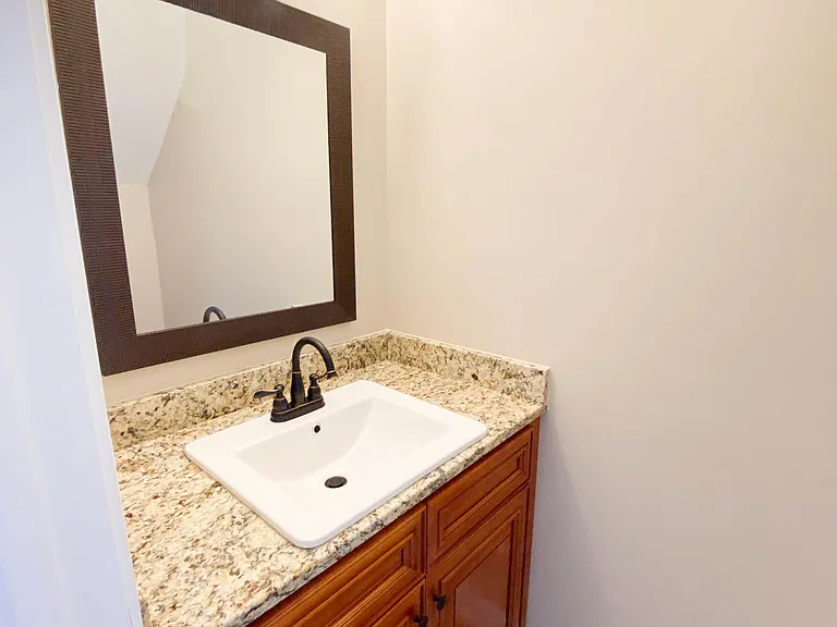 805 E Main St — Photo 12