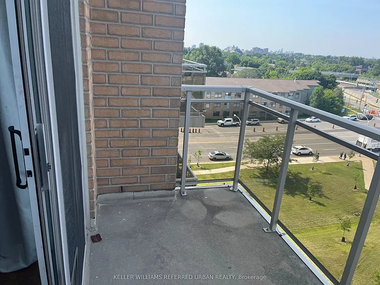 650 Lawrence Ave W #813 — Photo 17