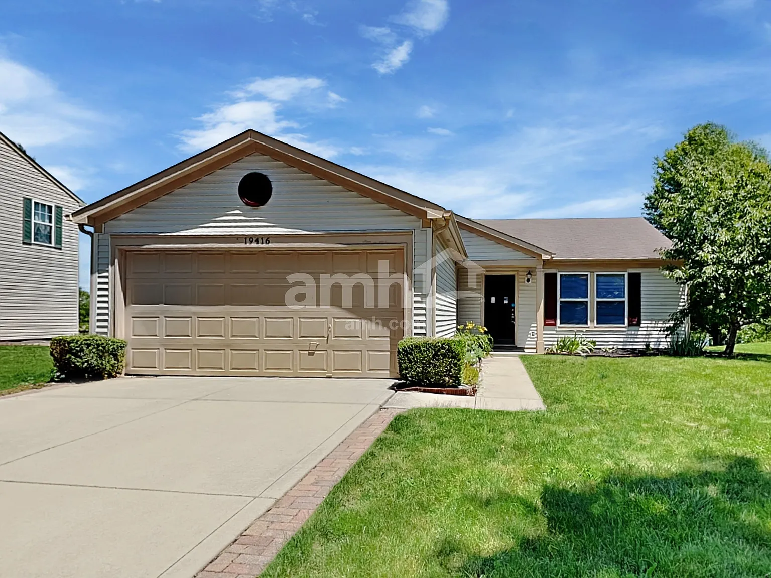3 bed, 2.0 bath, 1200 sqft, $1,805 — Photo 1