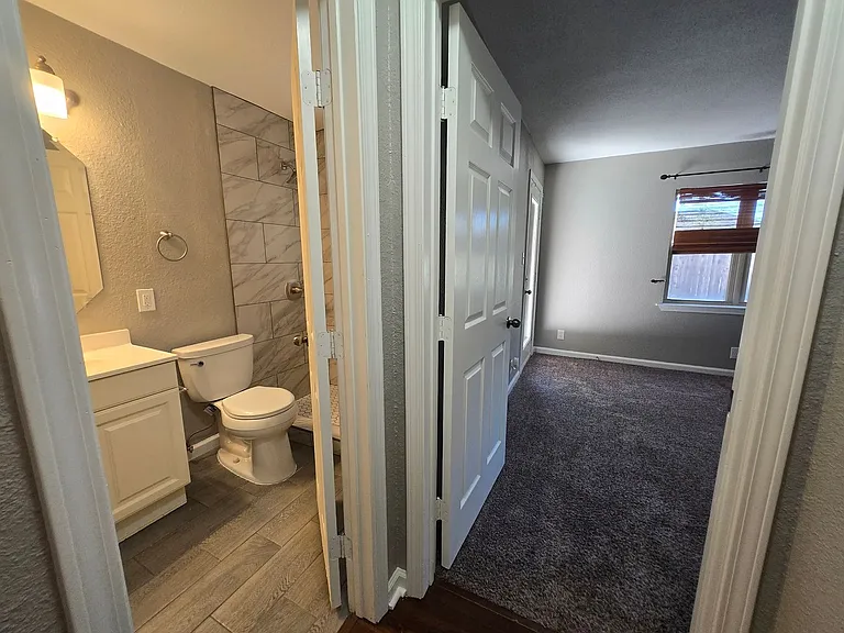 1049 Summerplace Ln — Photo 48