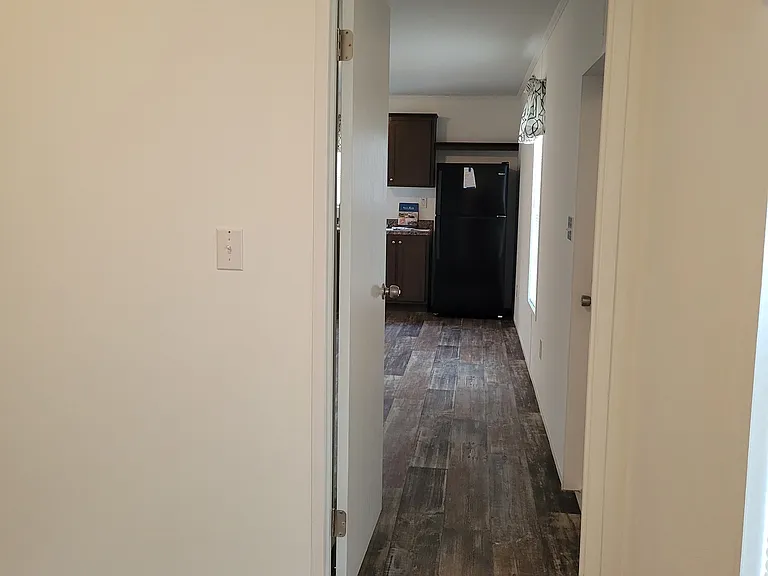 13340 Lauren Ave — Photo 2