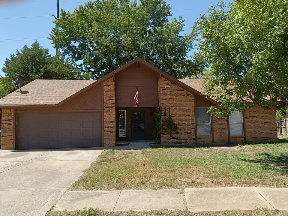 2100 Oakside Dr