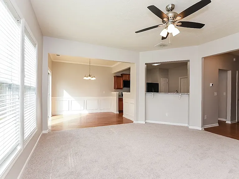 793 Mountain Laurel Dr — Photo 7