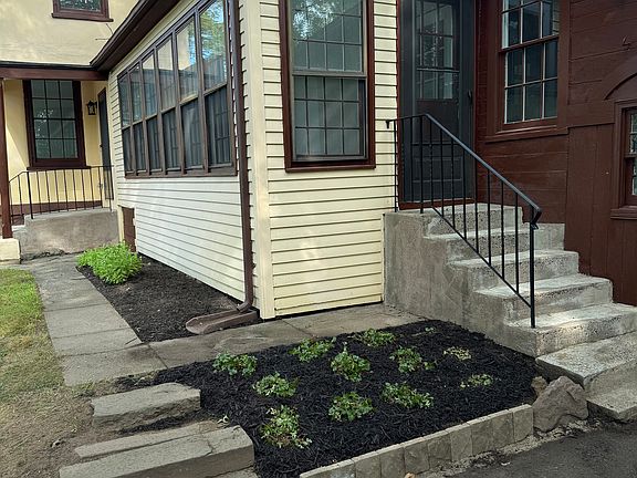 Side Entrance into Sun Room