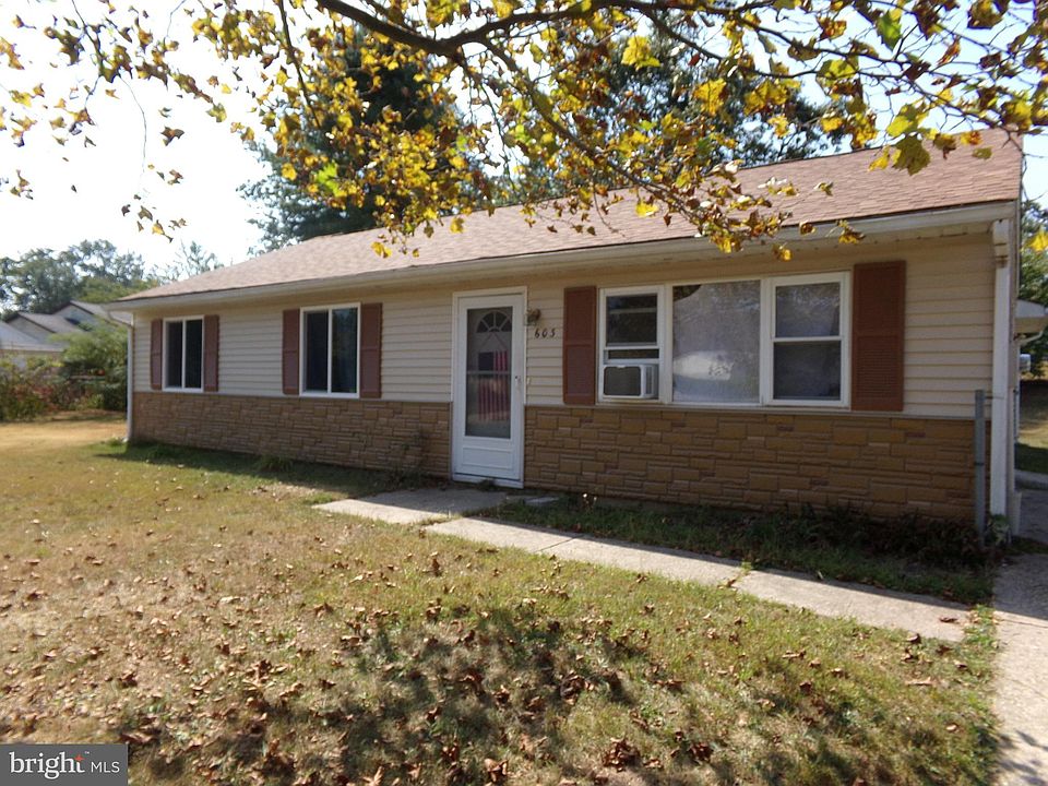 1st image of 603 Sandra Dr