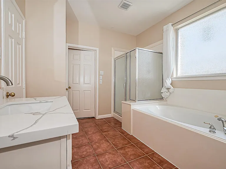 11315 Sailwing Creek Ct — Photo 32