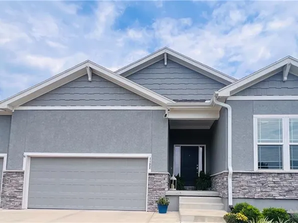1122 SW Cheshire Dr, Lees Summit, MO 64083