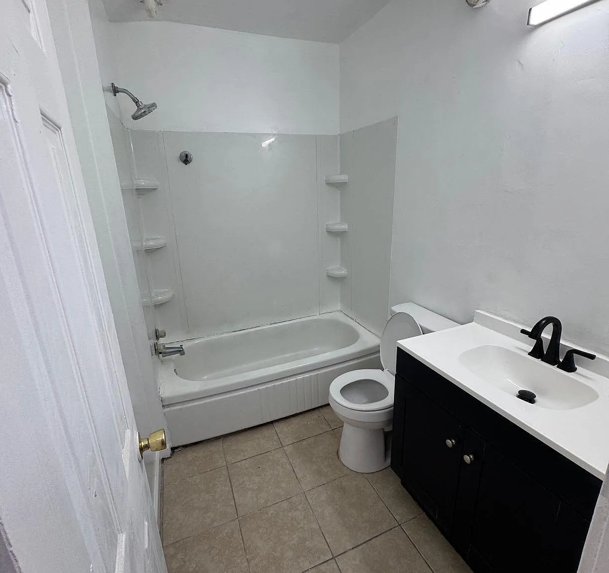 1 bed, 1.0 bath, 208 sqft, $495 — Photo 3