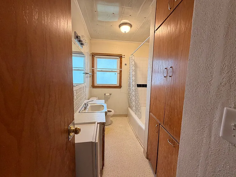 320 S 17th Street 1626 4th Ave — Photo 5