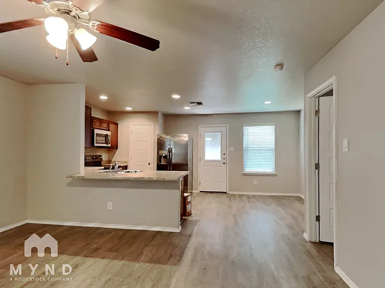 210 Savage St — Photo 5