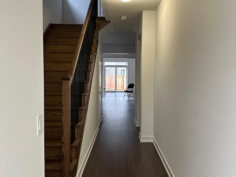27 Deer Ridge Cres #MAIN — Photo 2