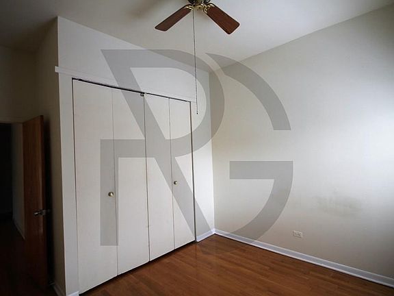 4th image of 1435 N Dearborn St APT 4A