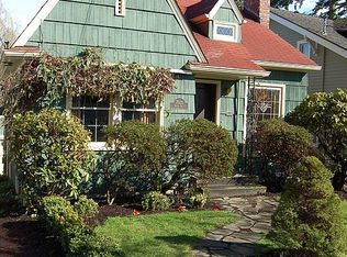 7026 18th Ave NE, Seattle, WA 98115