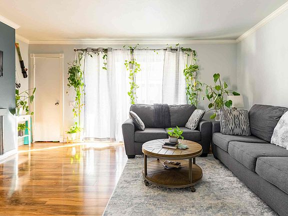 3rd image of 2841 S Fairview St #4