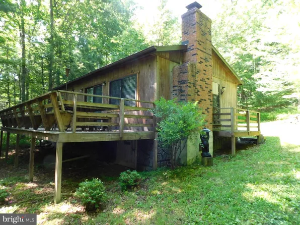 39 Pioneer Dr, Mathias, WV 26812