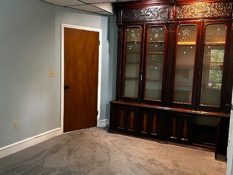 1638 Sanderson Ave — Photo 21