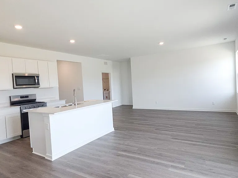4176 Viceroy St — Photo 2