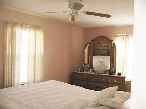 Very large master bedroom to hold Cal. King furniture