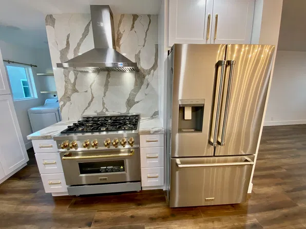917 Alabama St #4, Huntington Beach, CA 92648
