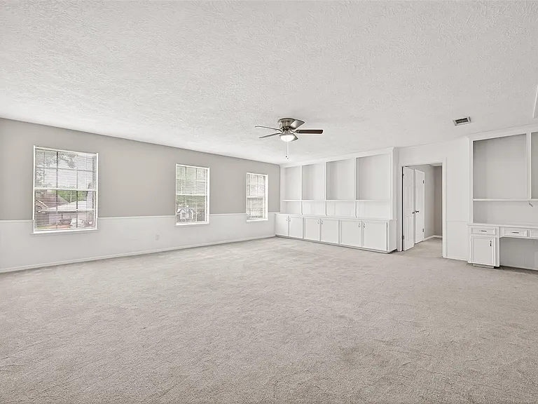4230 Annawood Cir — Photo 13