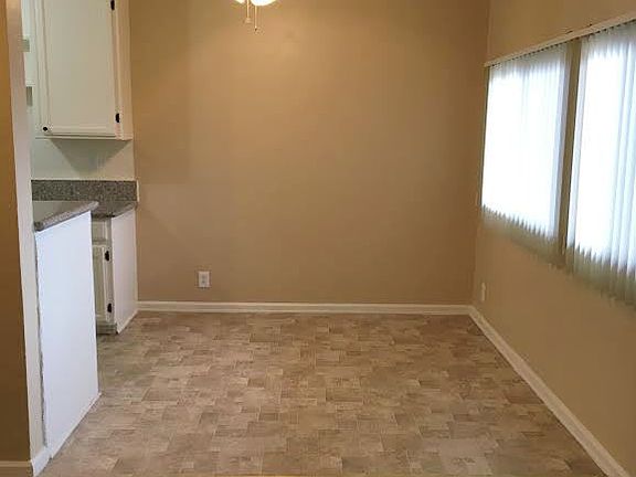 5th image of 400 S Westlake Ave APT 31