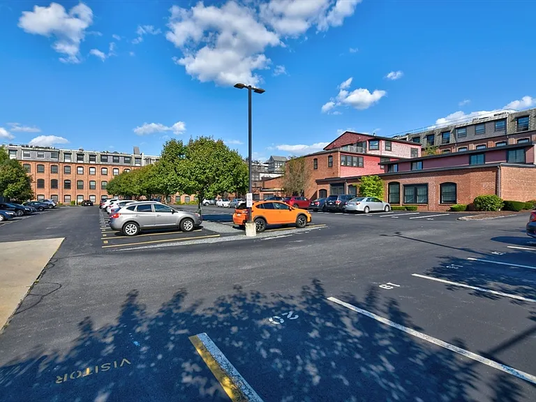 21 Linden St #212 — Photo 34
