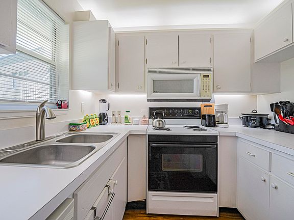 5th image of 2800 Indian River Boulevard #4r