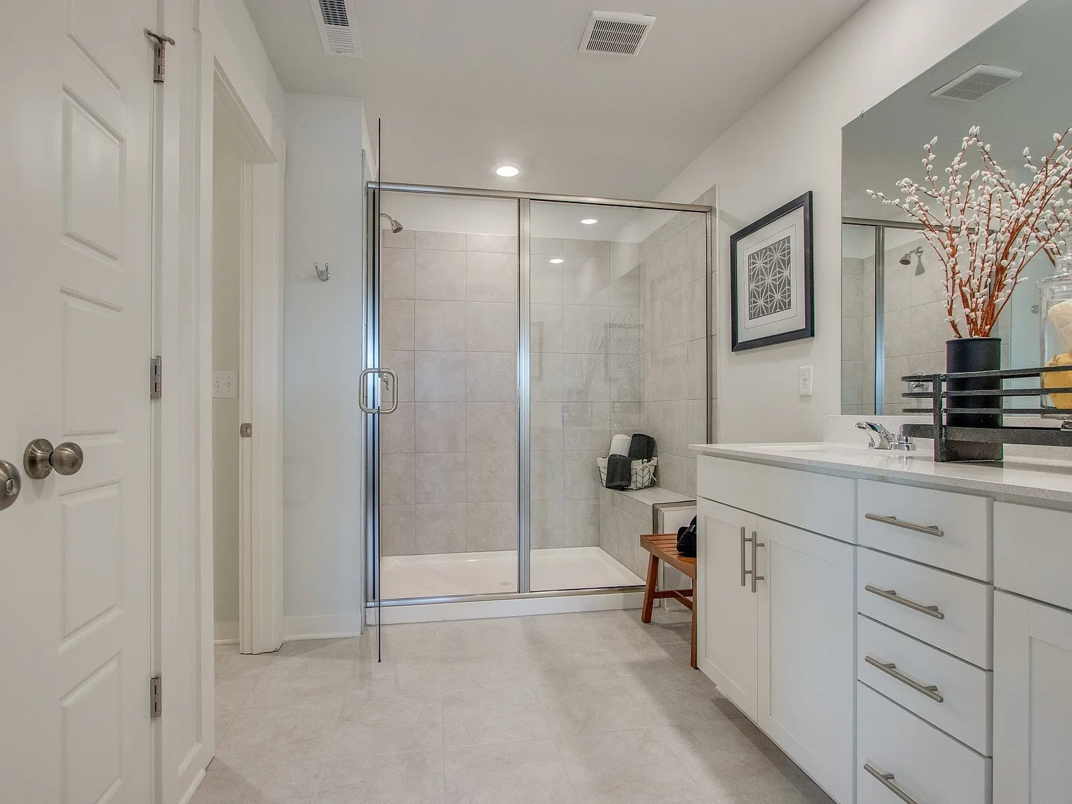 4 bed, 2624 sqft, $3,095 — Photo 2