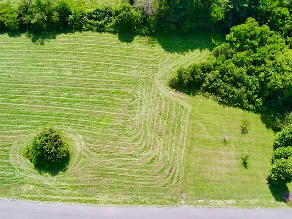 70 Windy Sails Ln, Sharps Chapel, TN 37866