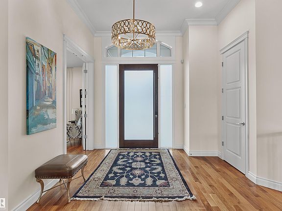 3rd image of 3407 Watson Pl SW