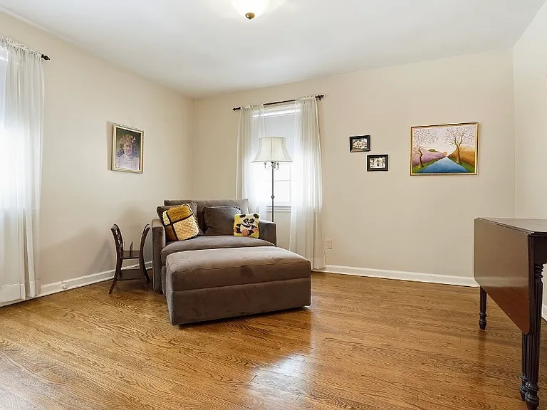 61 Western Dr — Photo 9
