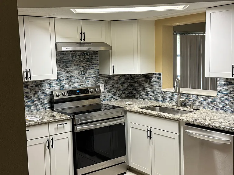 3628 Oxford Dr — Photo 13