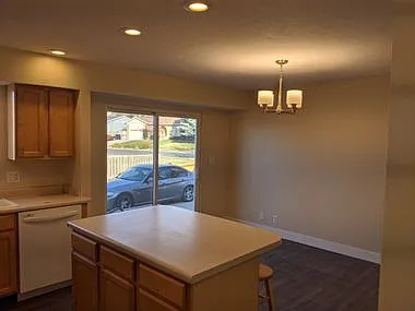 1125 E Fallbrook Way — Photo 11