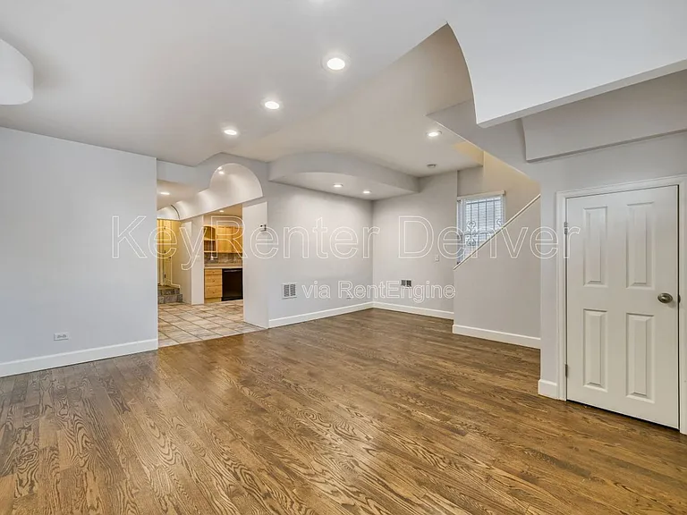 1328 E 22nd Ave — Photo 7