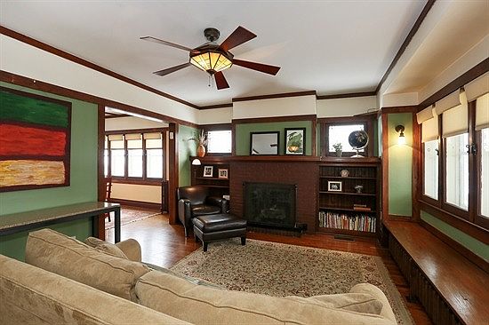 5th image of 704 S Grove Ave