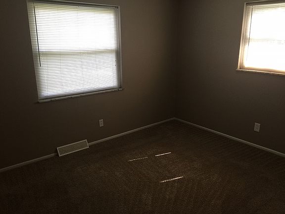 5th image of 894 Sarbrook Dr