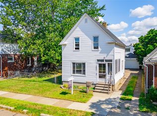 1821 4th St, Wyandotte, MI