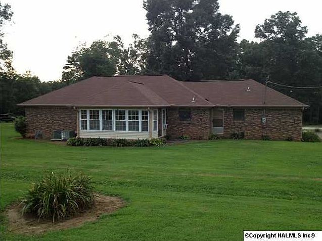2nd image of 107 Dogwood Ln