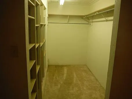 3 bed, 1075 sqft, $1,100 — Photo 3