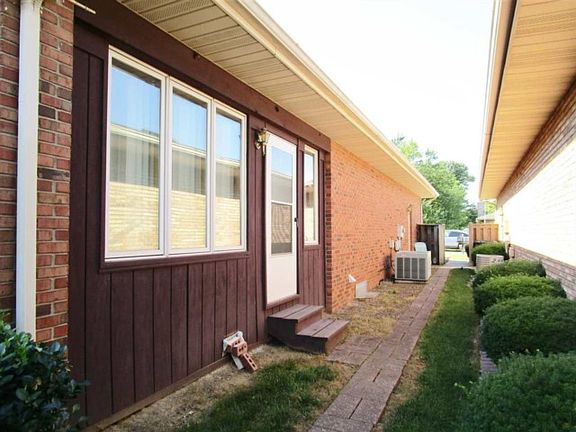 4th image of 3801 Maxwell Ct