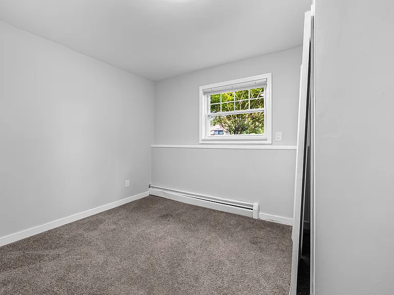 13428 Sequoia Ln — Photo 38