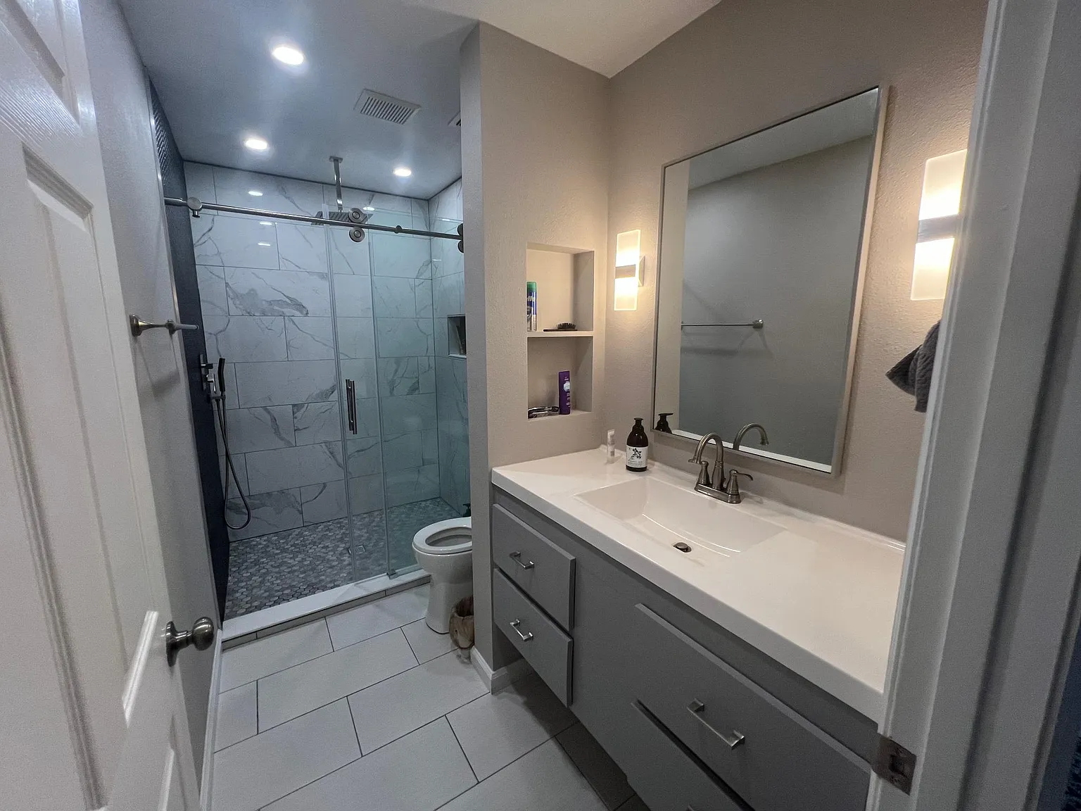 4 bed, 3000 sqft, $3,800 — Photo 3