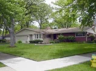 1345 S Knight Ave, Park Ridge, IL 60068