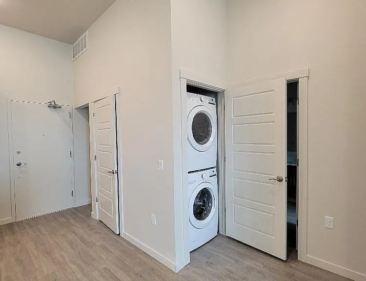 Saddle Ridge Apartments — Photo 30