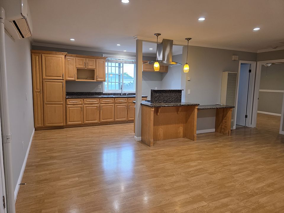 1st image of 15916 S Manhattan Pl APT 2