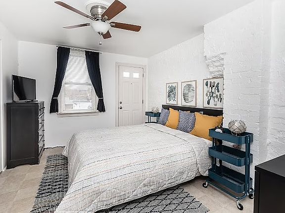 4th image of 28 N Boyle Ave