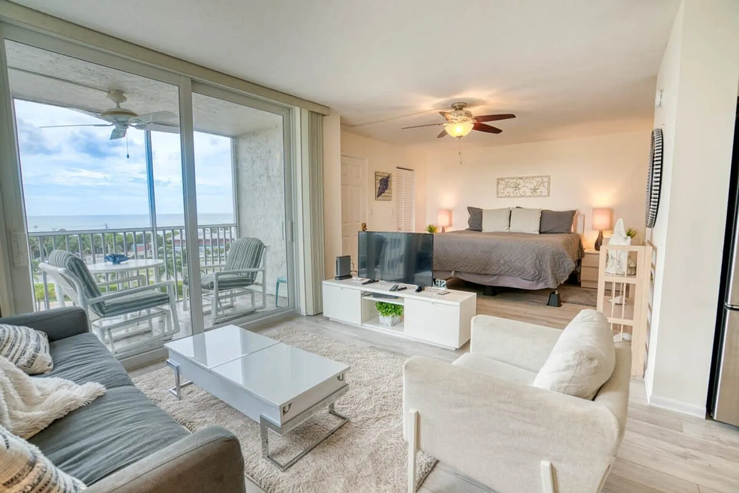 1 bed, 1.0 bath, 398 sqft, $3,059 — Photo 1