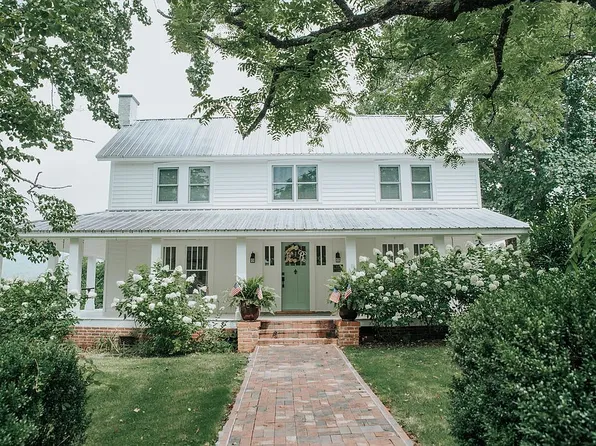 143 Boxwood Ter, Dillard, GA 30537