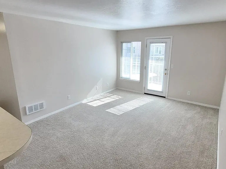 Parkwood Pointe Apartments — Photo 76