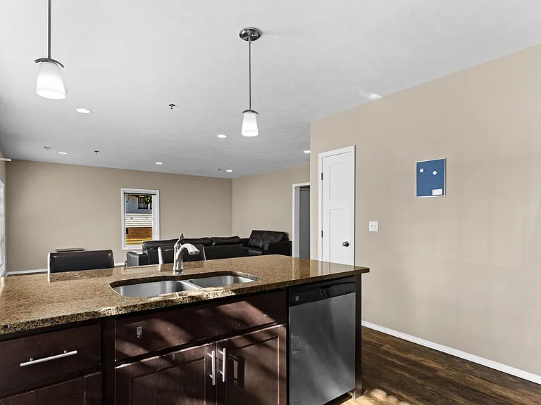 919 W Windom St #917 — Photo 12